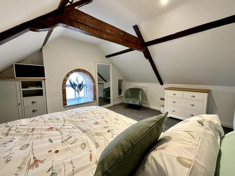 Apt D In Old Grade 2 Converted Farmhouse Маркет Вейтон Экстерьер фото